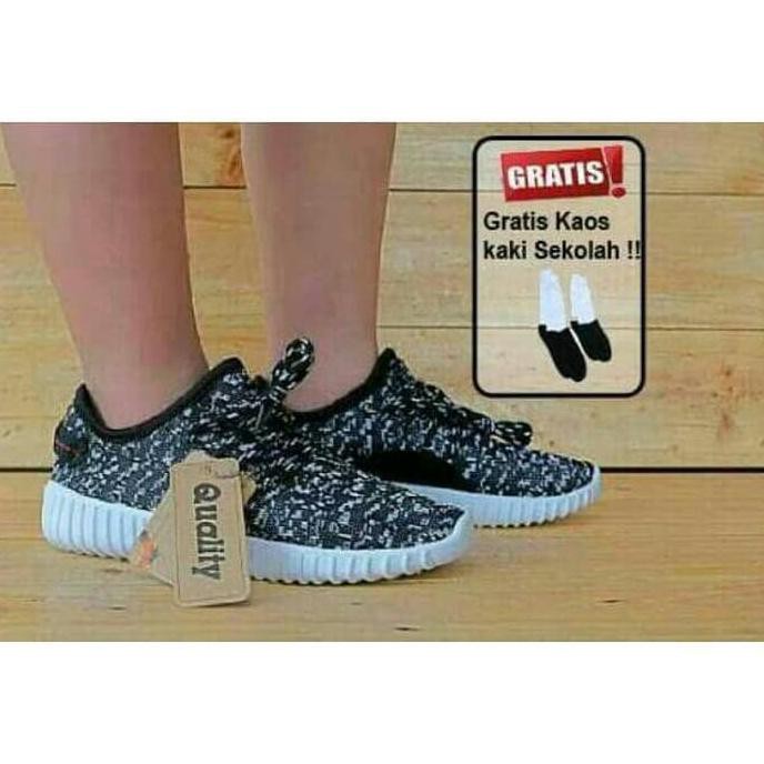 Sepatu sekolah smp sma kuliah yeezy import grade ori