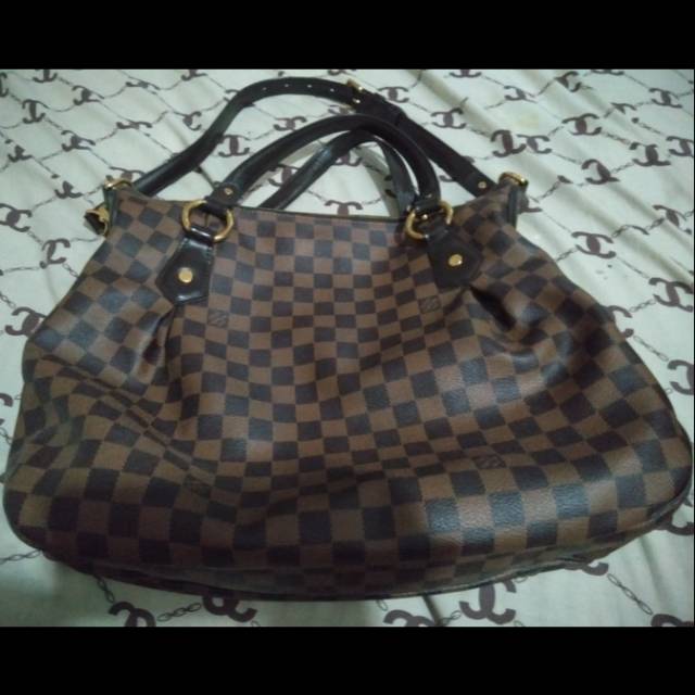 Dijual second Tas Louis Vuitton asli made in Paris 2012