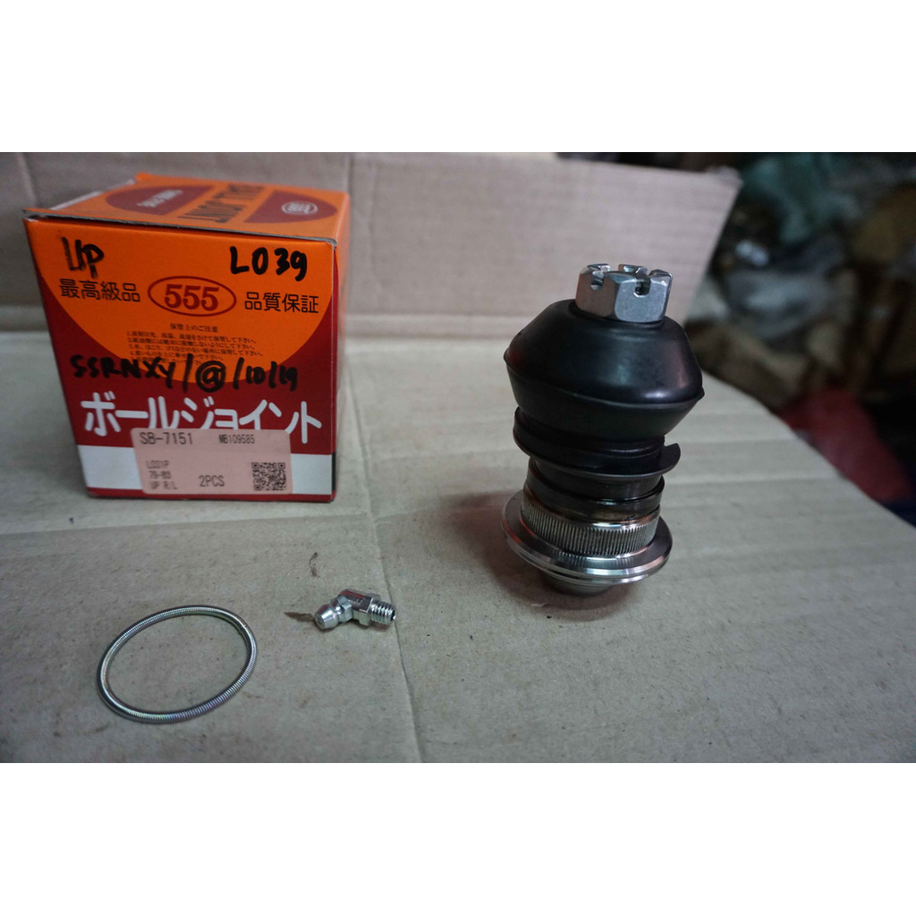 Ball Joint Atas Mitsubishi L300 Kuda Bensin Diesel T120 '78 merk 555