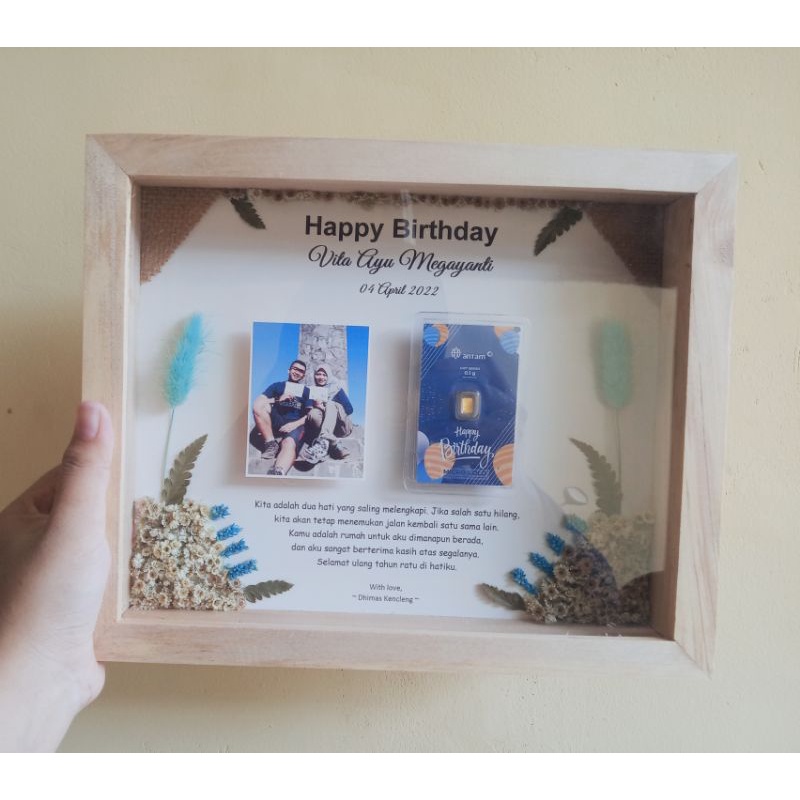 Frame figura hias bunga kering 8R mini gold antam kado gift