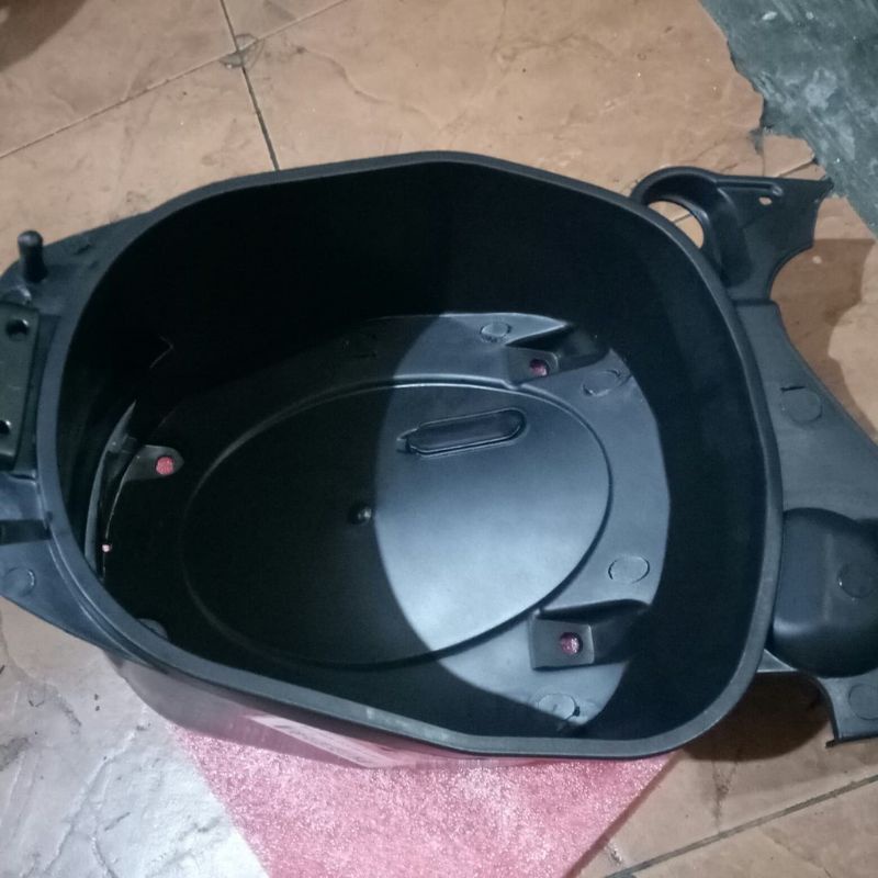 Box Bagasi Vario 110 Karbu / Vario Lama