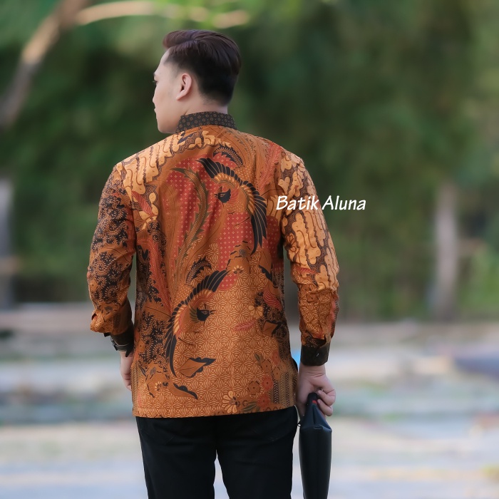 Kemeja Pria Batik Premium Lengan Panjang Aluna Batik Solo PCW 093