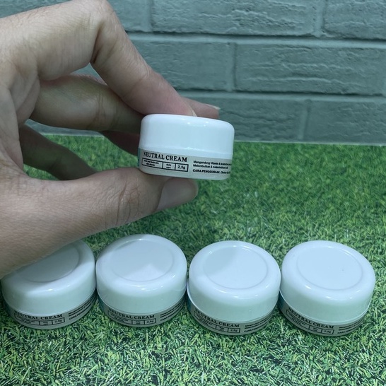 Bening Skincare Dr Oky Pratama Paket Acne Terbaik (Free Gift) Benings Skincare - Benings Clinic Paket Jerawat-KRIM NETRAL 2,5GR