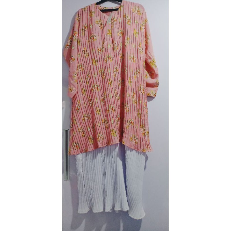 Gamis Plisket motif bunga baru