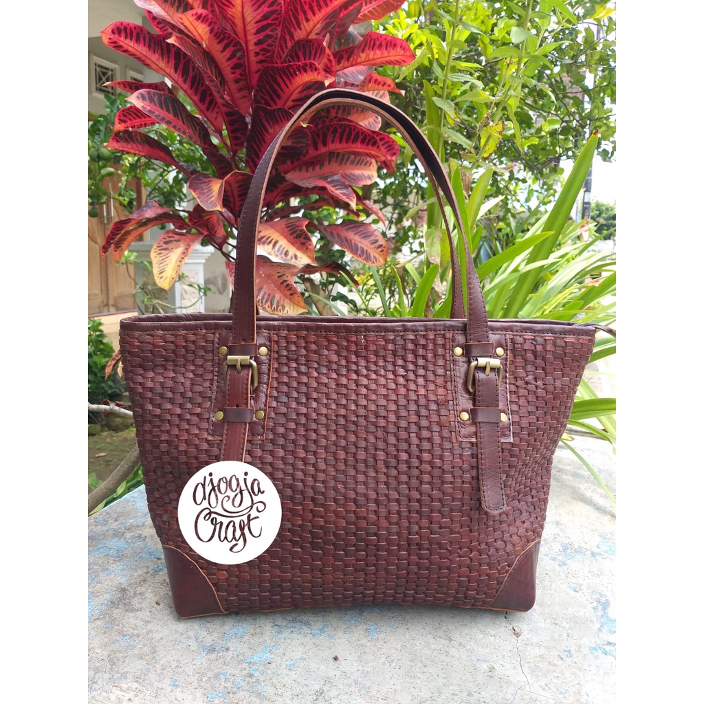Djogja Craft Tas Kulit Bottega Gesper Anyam