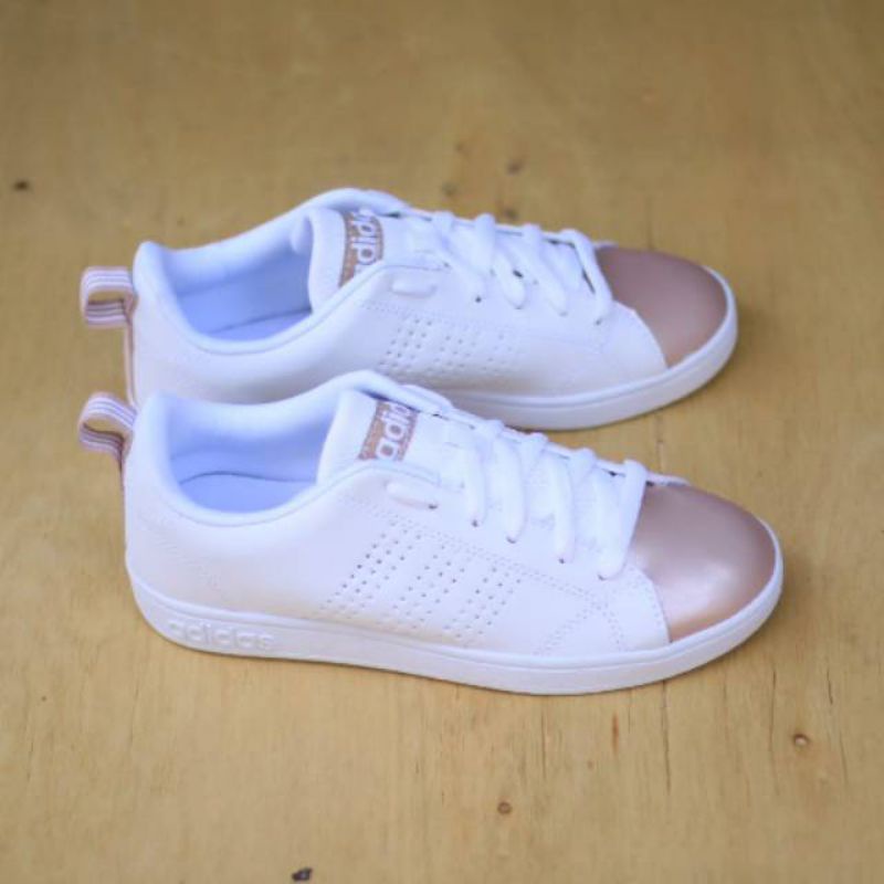 Sepatu Adidas neo advantage