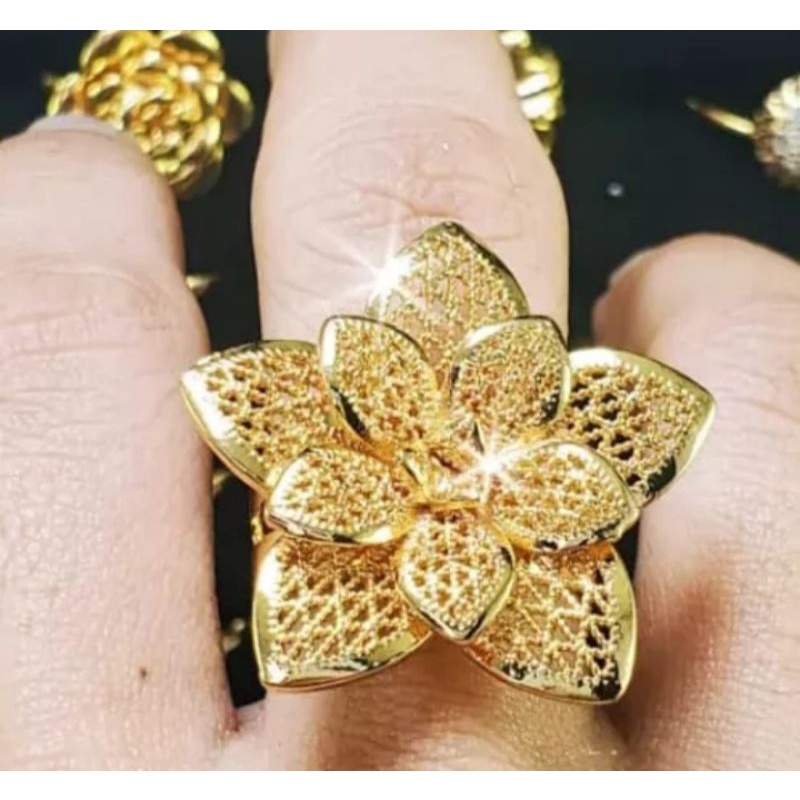 Perhiasan Wanita Cincin Bunga Emas Dubay Mewah