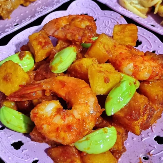 

Udang balado pete pedas
