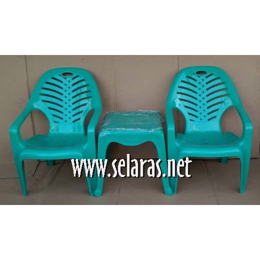 Kualitas Terbaik -  Perlengkapan Rumah / 2 Kursi Teras Plastik 909 Set 1 Meja 4343 Napolly Hijau