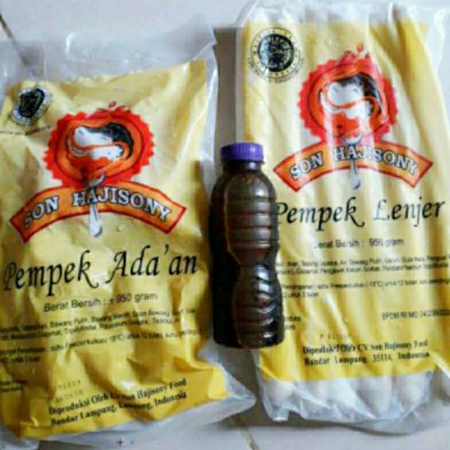 

Pempek Adaan Son Hajisony dengan cuko