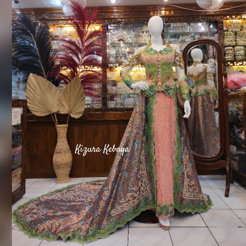 Kebaya Klasik Batik Full Prada