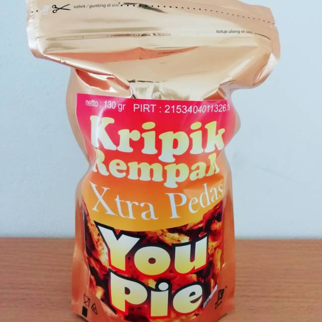 

TERLARIS KRIPIK SINGKONG XTRA PEDAS YOU PIE 110 Gram