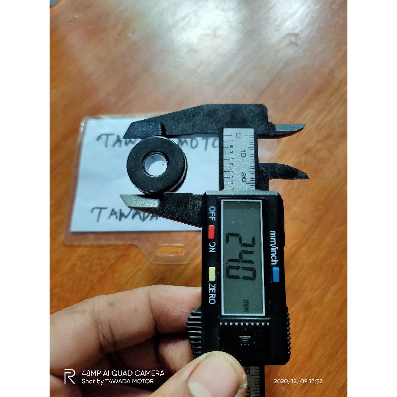 KARET DUDUKAN TANGKI DEPAN KAWASAKI NINJA R RR