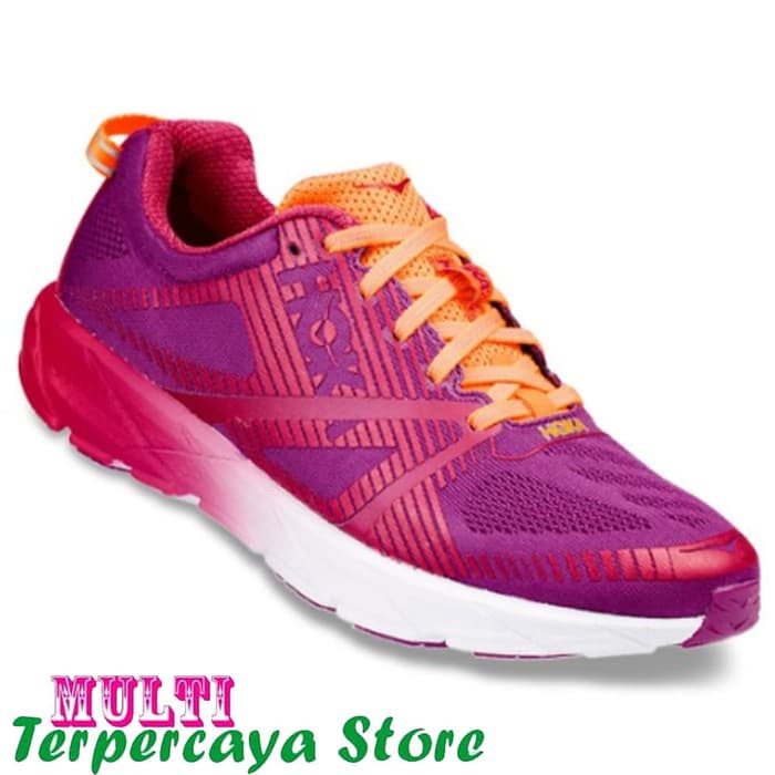 hoka one one tracer