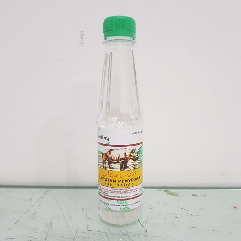 

Larutan Penyegar Cap Badak 200 ML