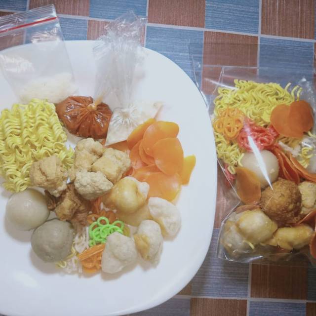 

Seblak Mie baso Aci murah bandung