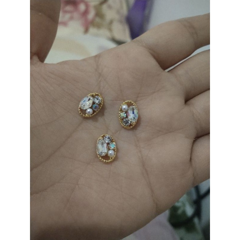 CHARM NAIL ROUND OVAL PERMATA / HIASAN KUKU