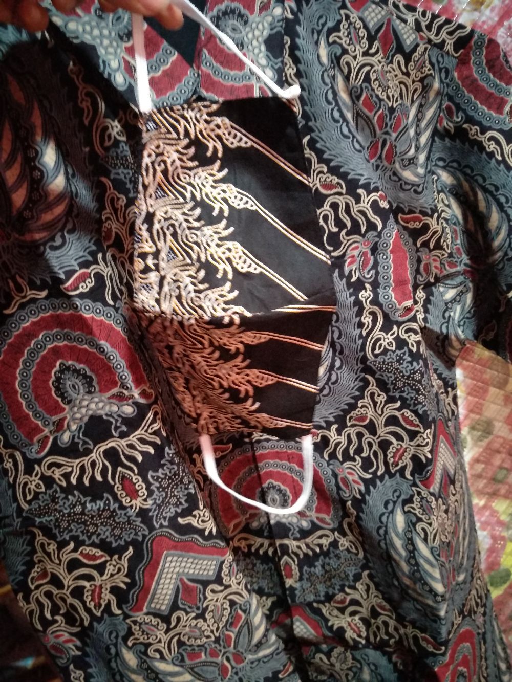 Mahkota Merah Kemeja Batik Pria Lengan Panjang Pendek Lapis Furing Baturaden