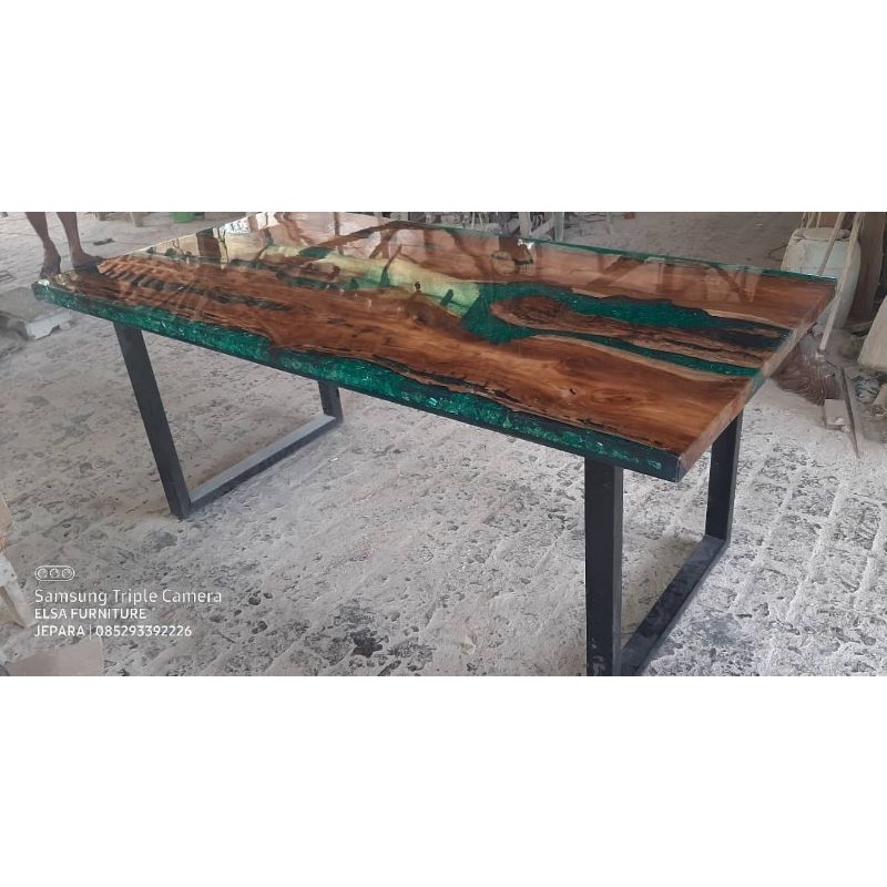 epoxy resin table green, kayu jati kombinasi resin