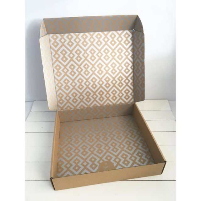 

Edgy Silver | box | kardus | kotak | corrugated | packaging |