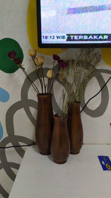 Vas Bunga Kayu Jati Kaki Polos Set 3 Pcs