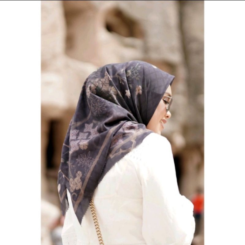 As Is Item Buttonscarves Sofya Series Le Costa Series Chain Series Asoka Series