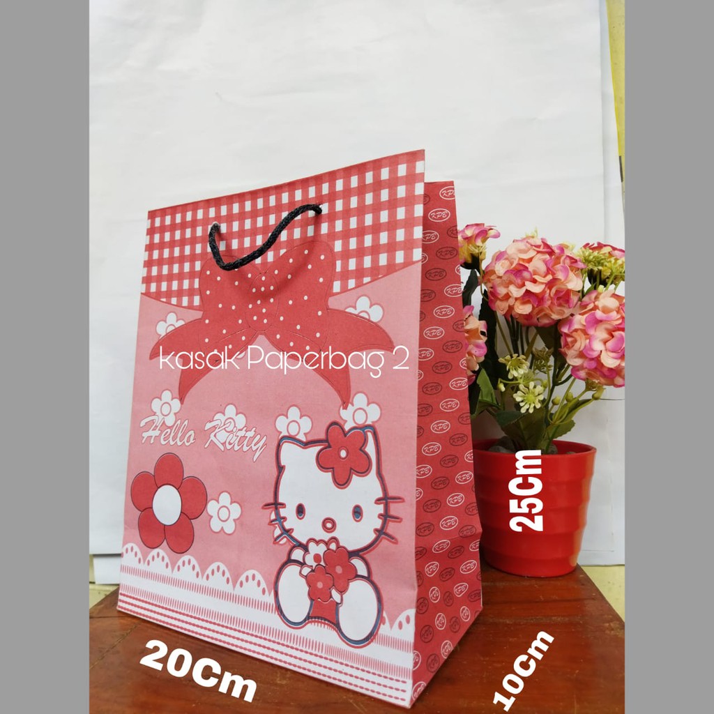 

(12 Pcs) PAPERBAG HELLO KITTY [20X25X10] UNTUK BINGKISAN SNACK ULANGTAHUN