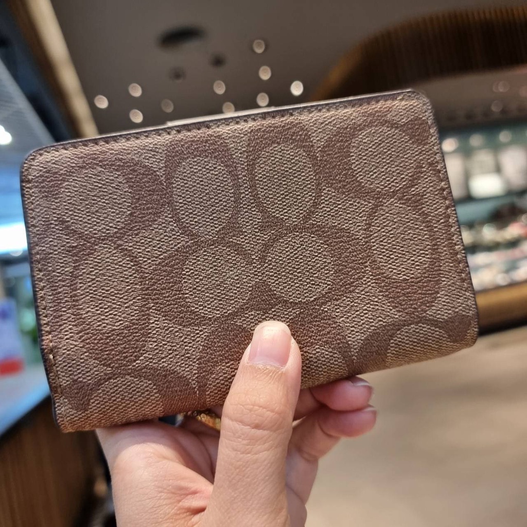 dompet wanita lipat COACH C0082 canvas signature new ladies medium wallet multi-card card holder, coin purse New Style MEDIUM CORNER ZIP WALLET IN SIGNATURE CANVAS