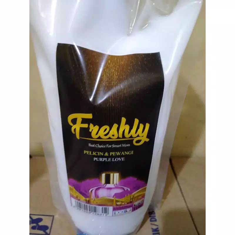 FRESHLY PELICIN DAN PEWANGI LOUNDRY 1000 ML PURPLE LOVE