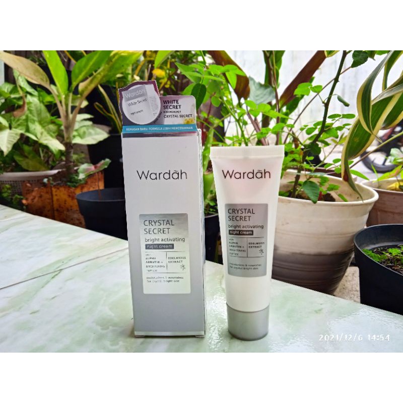 Wardah Crystal Secret Night Cream