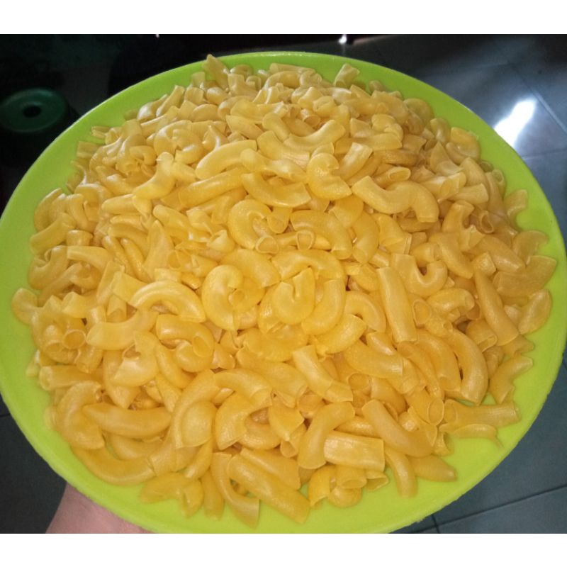 

Makaroni bentuk pipa Mentah
