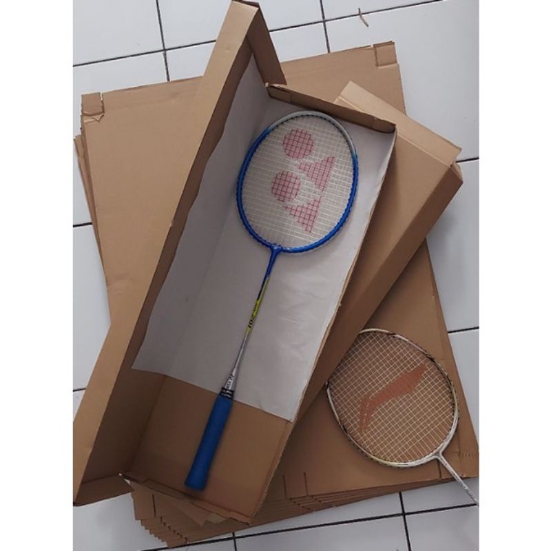 

Kardus Packing Raket Badminton (1 ikat isi 10pc)