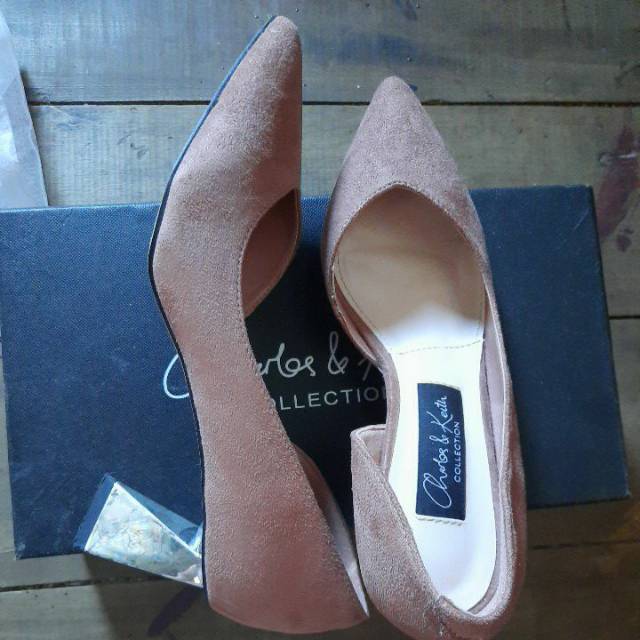 Sendal Charles and Keith