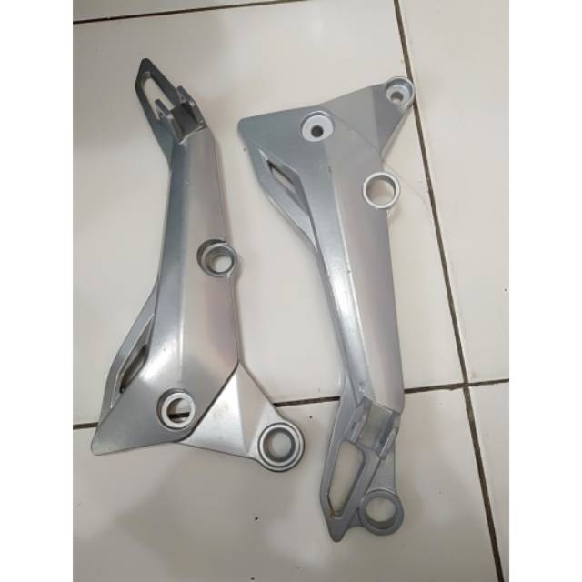 Dudukan step belakang smash new footstep smash new