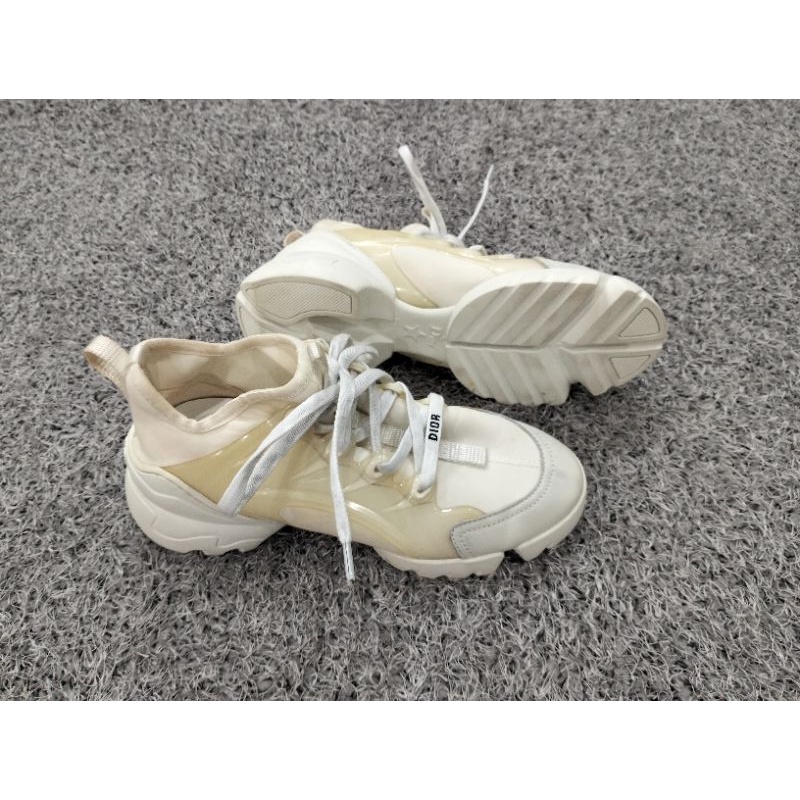 Sepatu Dior D Connect White Sneakers
