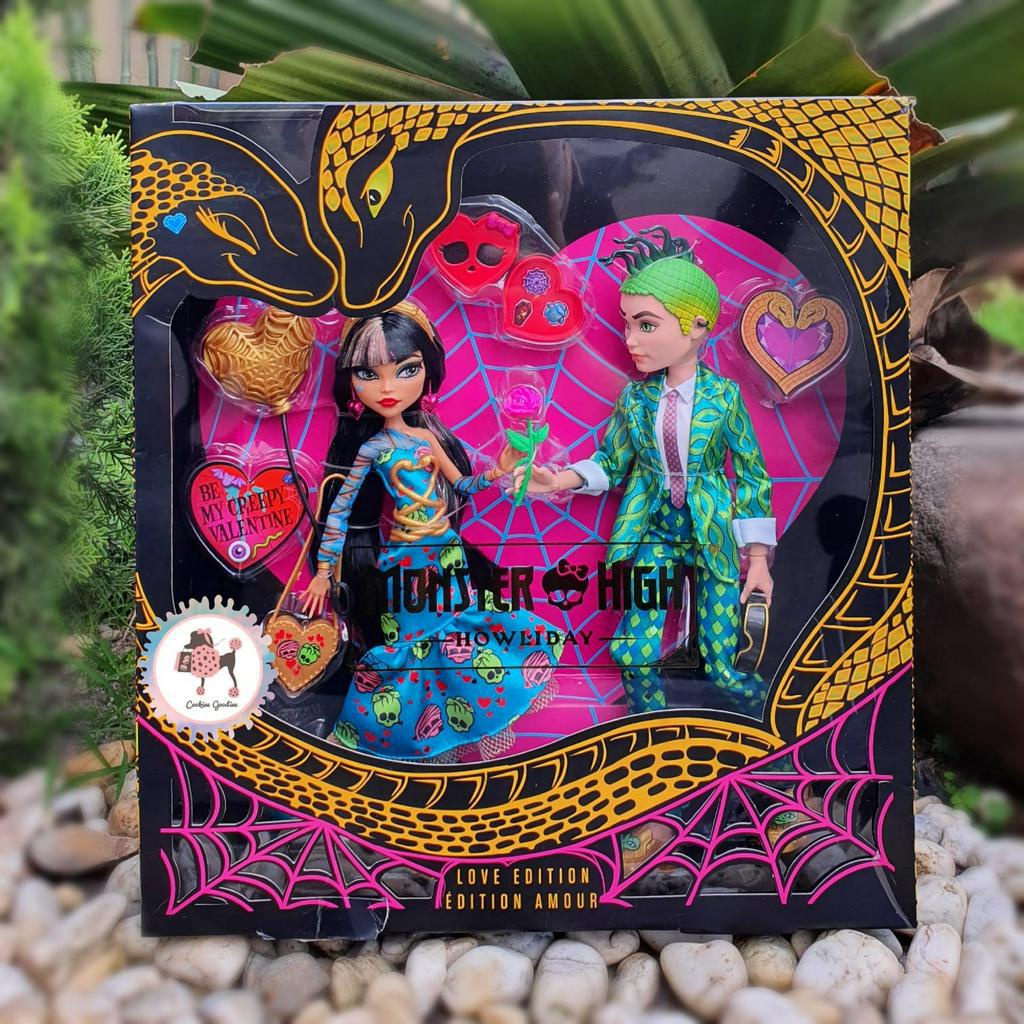 Monster High Cleo De Nile & Deuce Gorgon Valentine Day Collector Doll