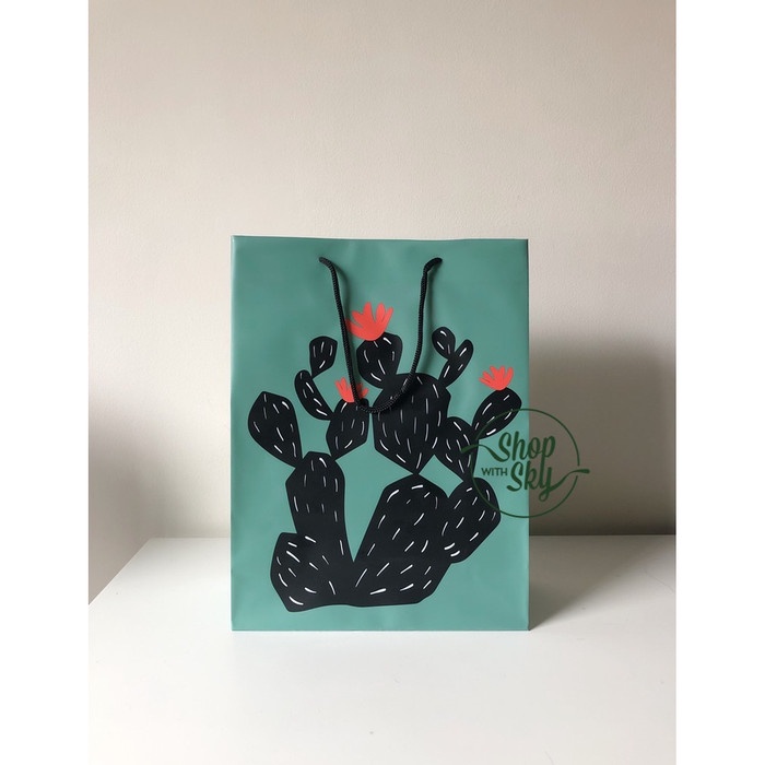 

Terlaris Tas Kado / Gift Bag Waterproof Motif Tanaman Kekinian Tebel Bagus - Kaktus