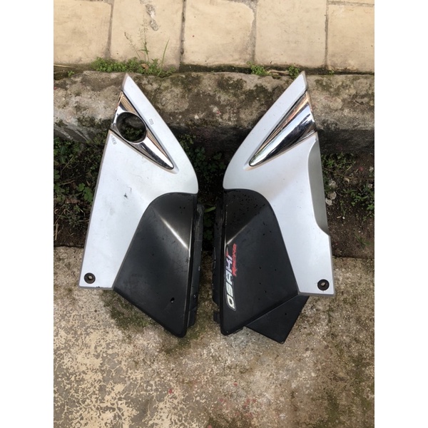 Tutup aki/Tempong aki Tiger revo Tirev Silver ORIGINAL