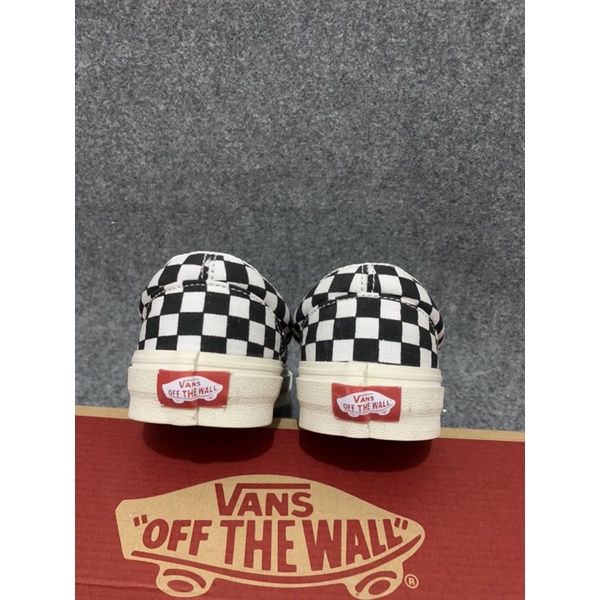 SEPATU SLIIP ON CRAZY WORLD AINT IT MADE IN CHINA WAFFLE DT