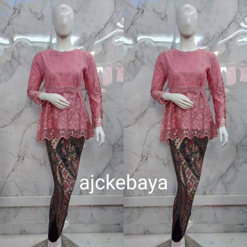 Kebaya / Gotik Pingwin/ Kebaya Modern/ Kebaya Tunik / Set Kebaya/ajc kebaya