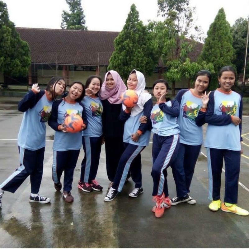 Seragam Olahraga SMA 8 Tasikmalaya Preloved