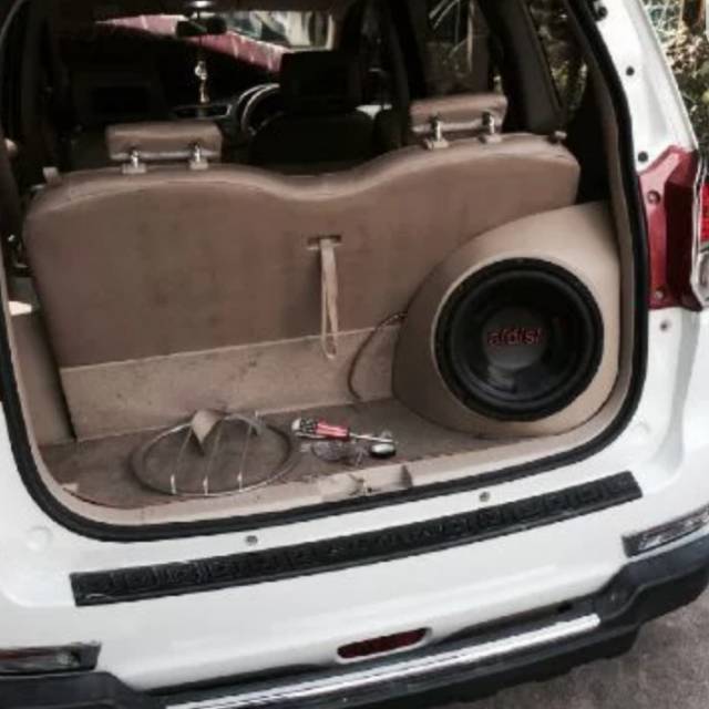 box subwoofer ertiga