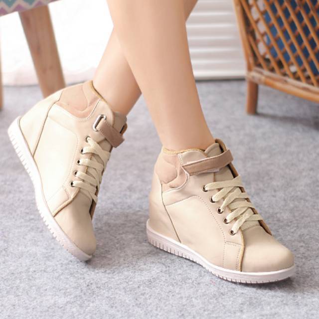 Sepatu boots wedges bsr 07