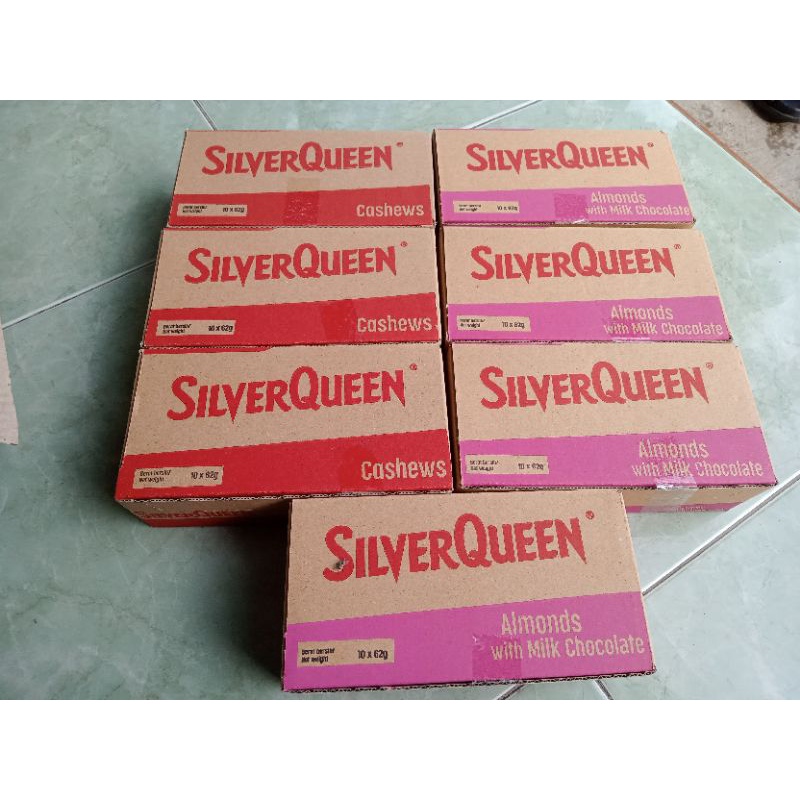 Silverqueen 62 gram (1 box)
