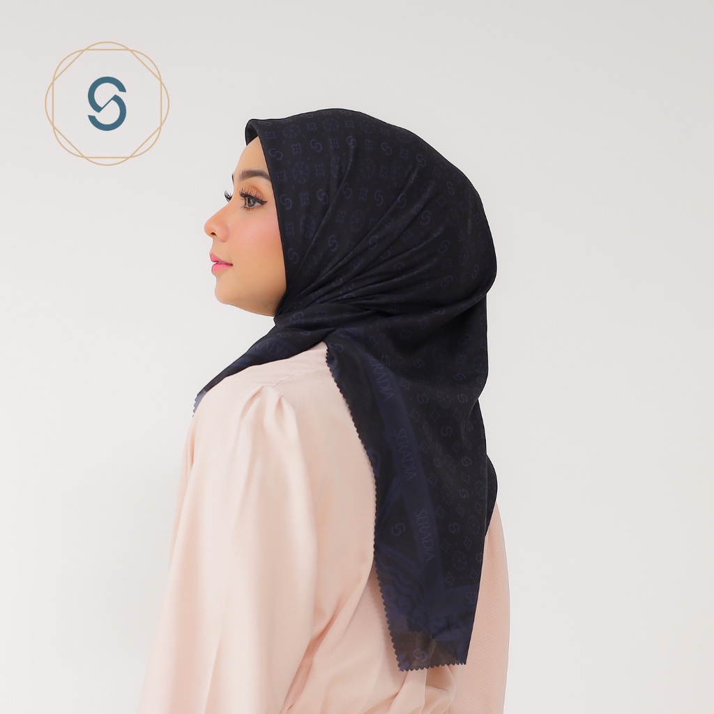 Seradia Hijab Segi Empat Monogram 2.0-Eigen