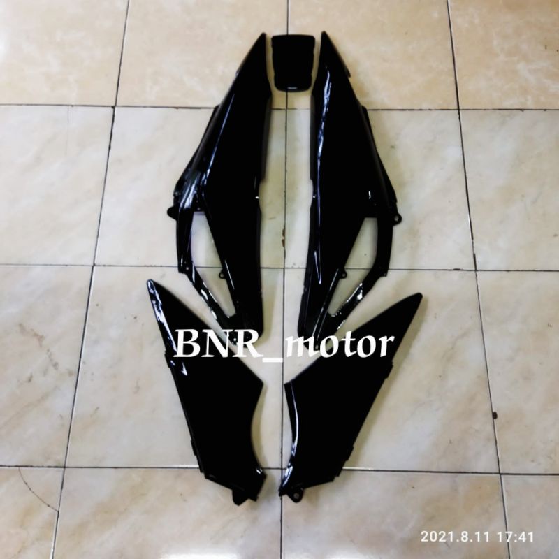 Cover Body Belakang+Bok Aki Motor Honda Supra X 125 Lama/Batman Hitam