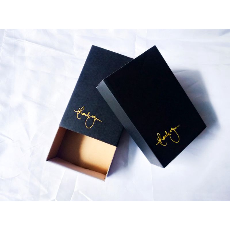 

Box hampers/box kado /box packing 25×15×6