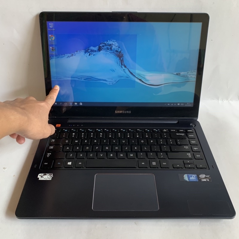 Laptop Ultraboook Touchscreen Samsung NP540U4E - Core i5 - Ram 8gb - Ssd - Speaker Stereo