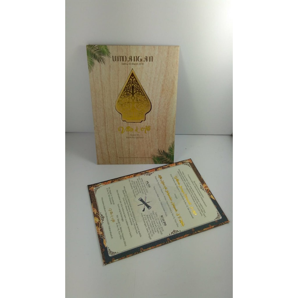 Undangan Pernikahan Hard Cover Rustick Emblem Wayang