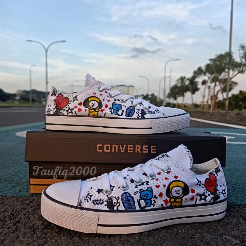 Sepatu Converse BTS BT21 Anak dan Dewasa Karacter putih list merah dan Putih list hitam